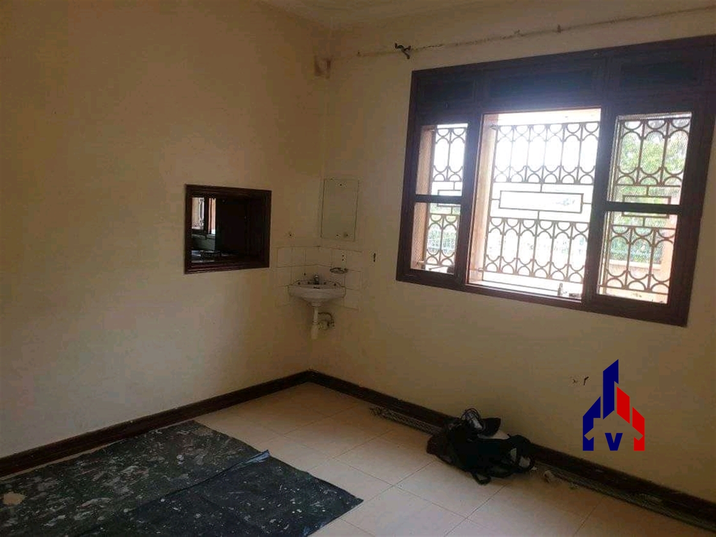 Storeyed house for rent in Muyenga Kampala