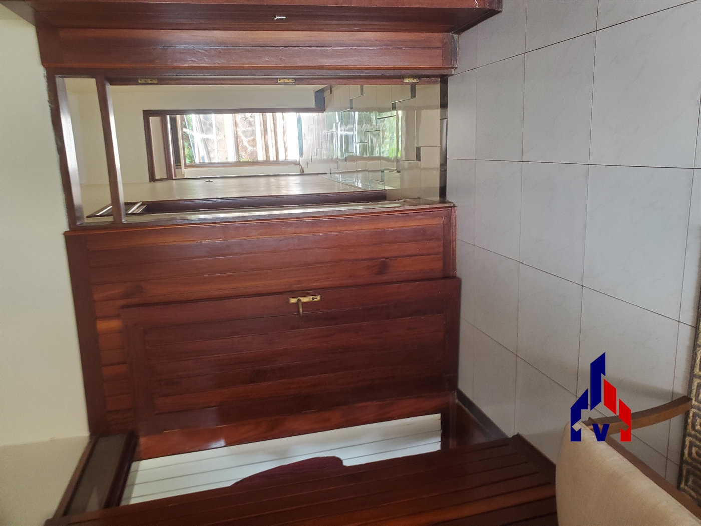 Storeyed house for rent in Muyenga Kampala