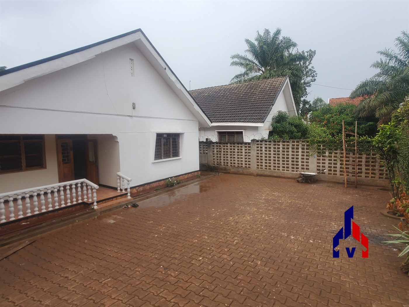 Bungalow for rent in Muyenga Kampala