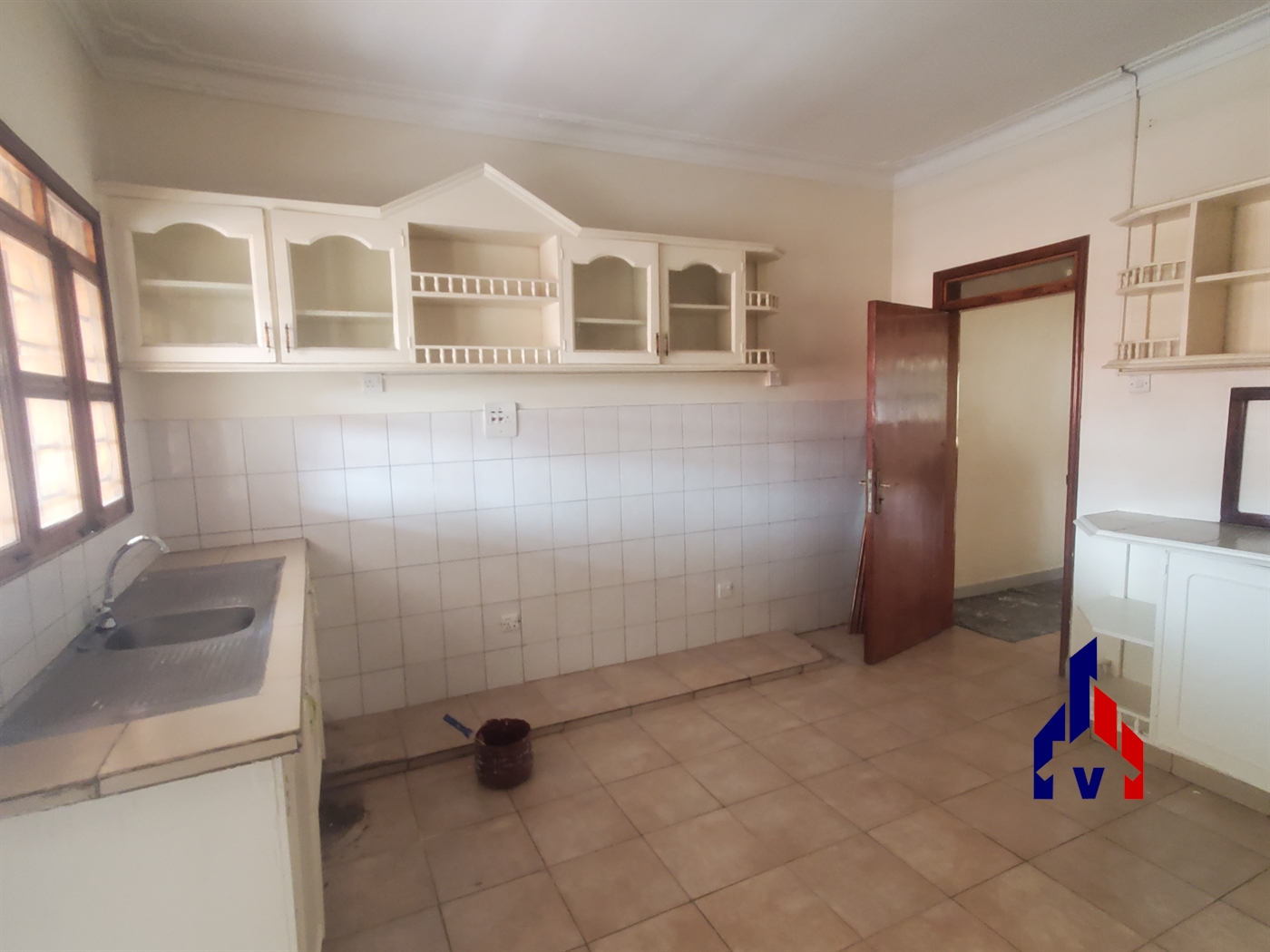 Bungalow for rent in Muyenga Kampala