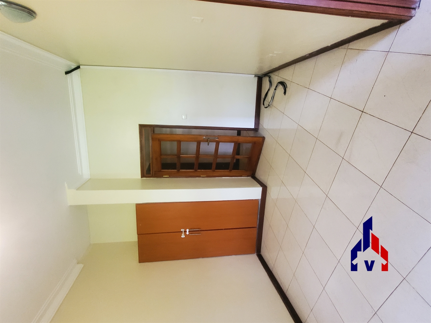 Bungalow for rent in Bugoloobi Kampala