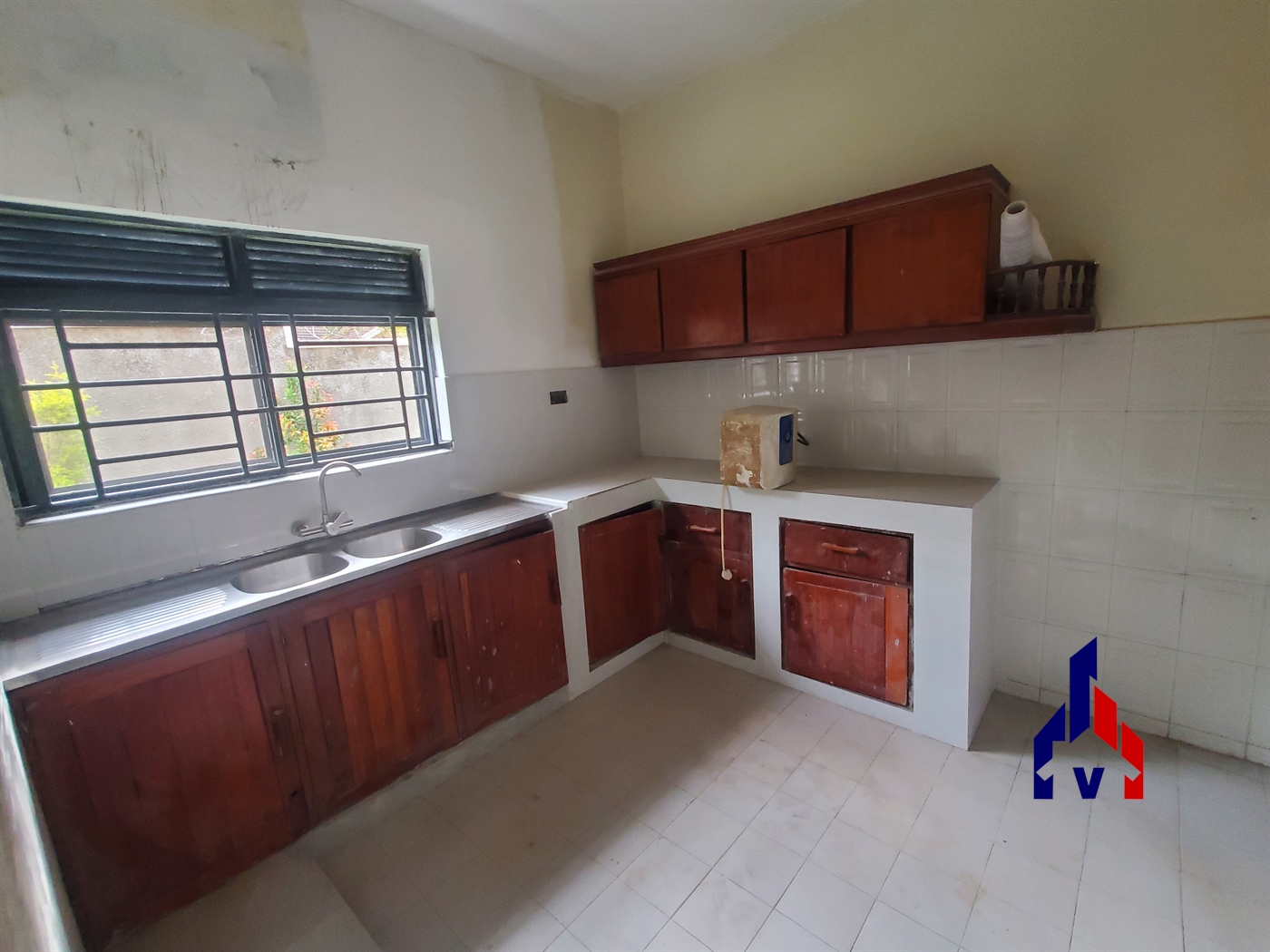 Bungalow for rent in Kansanga Kampala