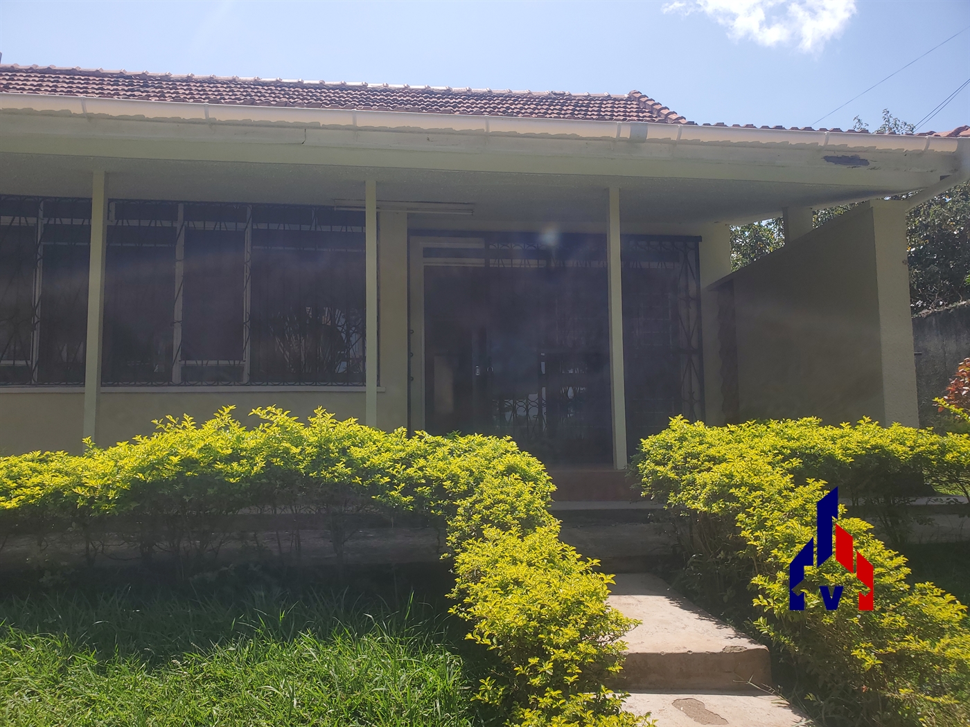 Bungalow for rent in Kansanga Kampala