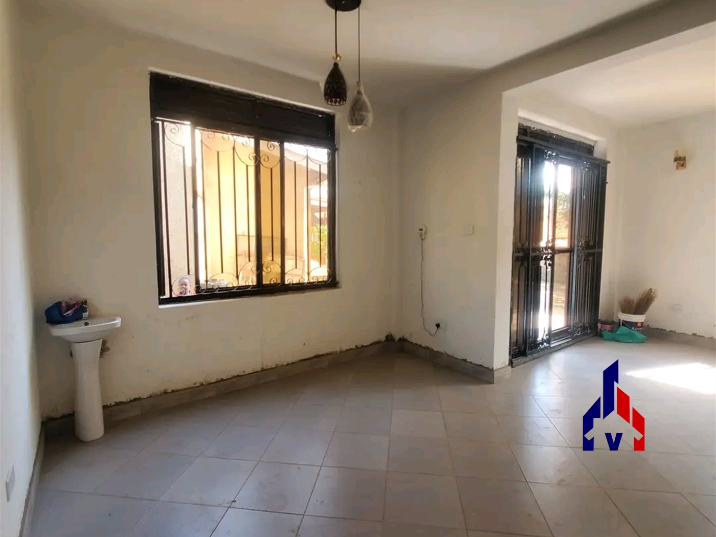 Storeyed house for rent in Muyenga Kampala