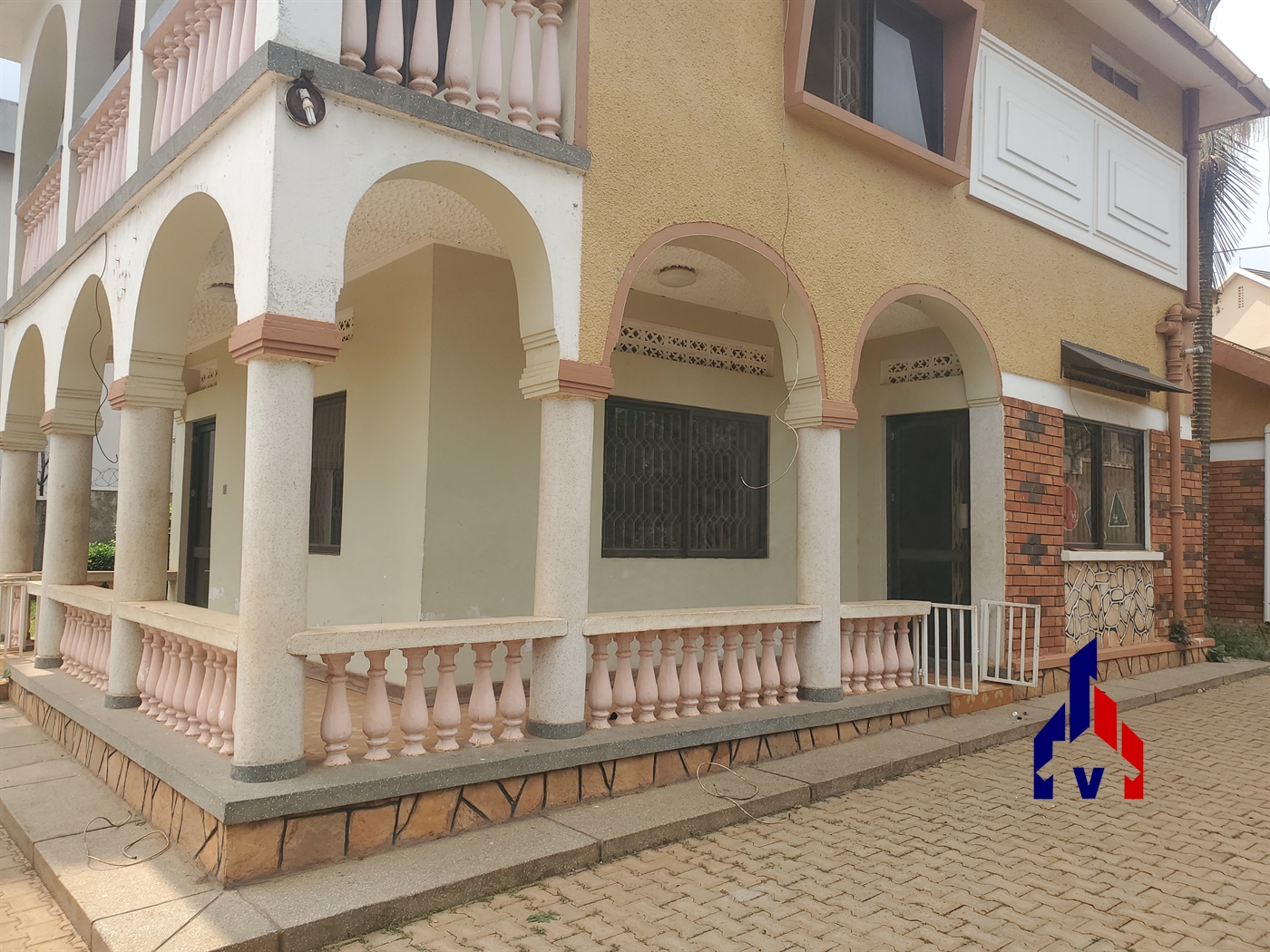 Storeyed house for rent in Kansanga Kampala