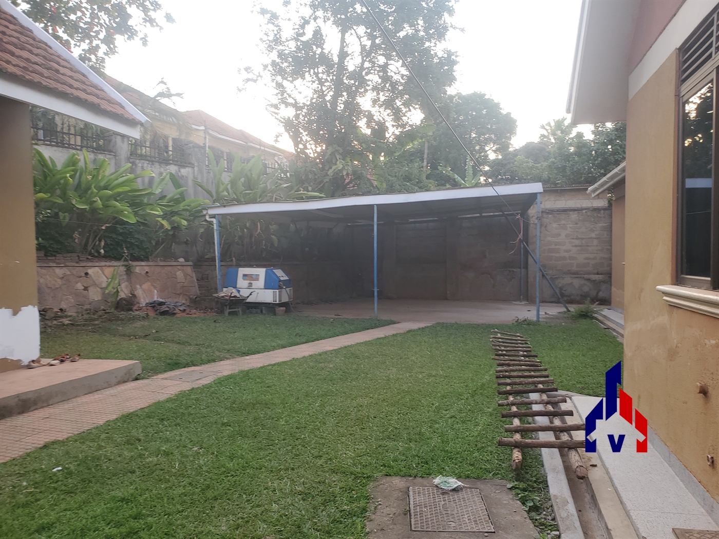 Storeyed house for rent in Muyenga Kampala