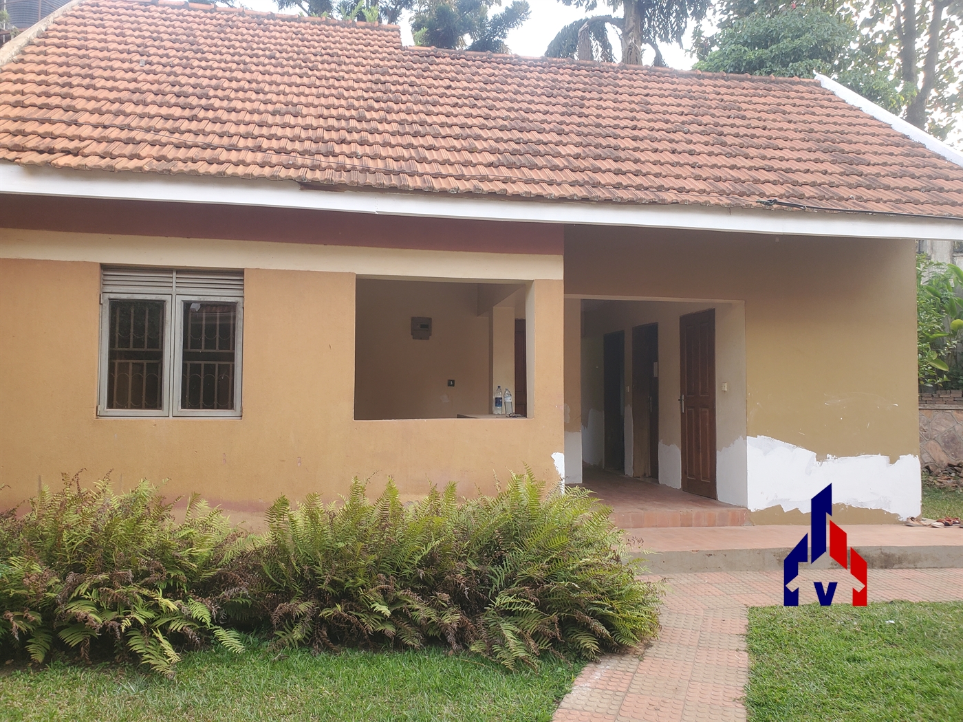 Storeyed house for rent in Muyenga Kampala