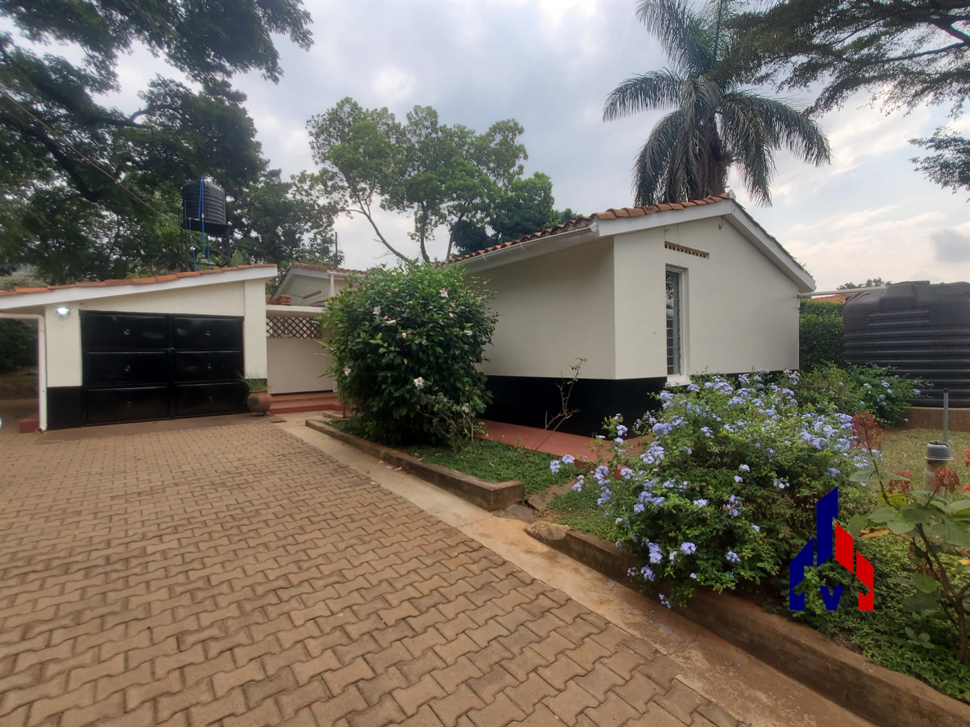 Bungalow for rent in Kansanga Kampala