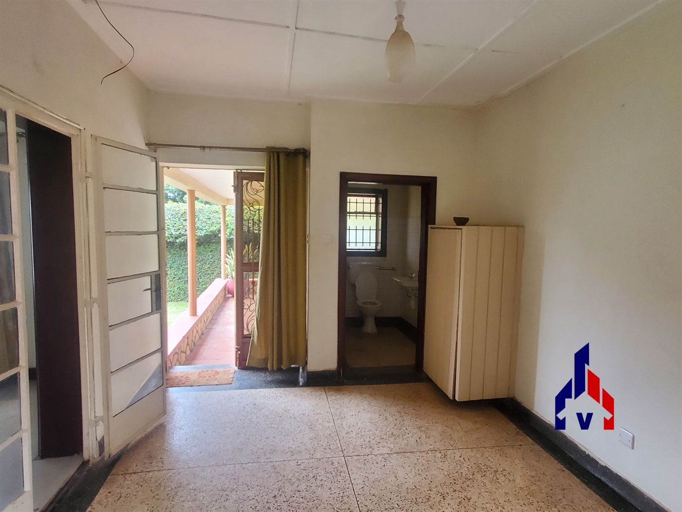 Bungalow for rent in Muyenga Kampala