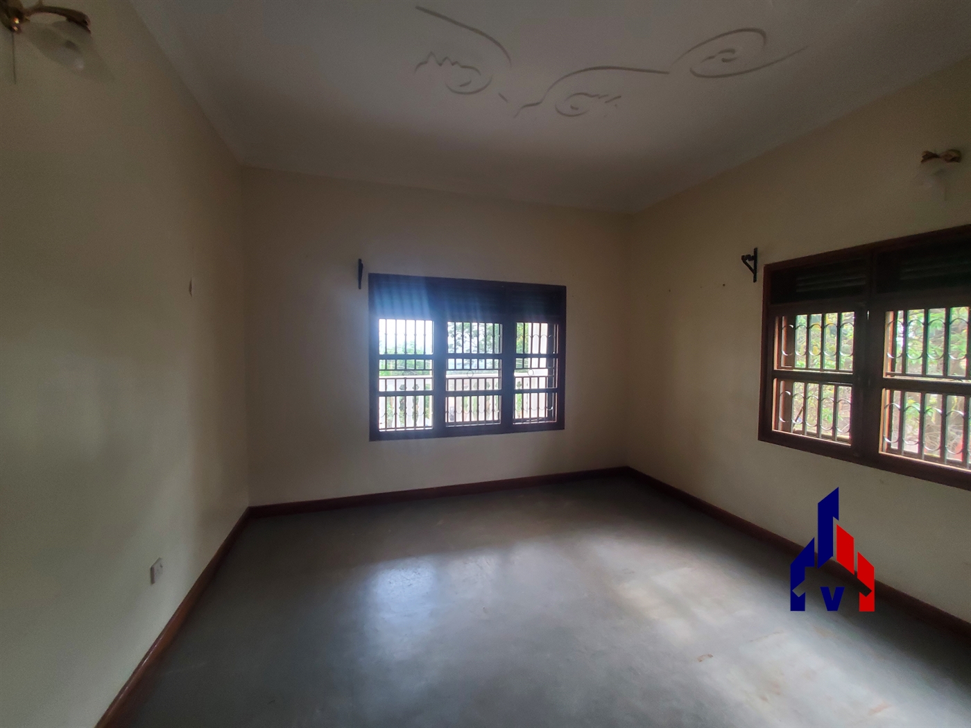 Storeyed house for rent in Muyenga Kampala