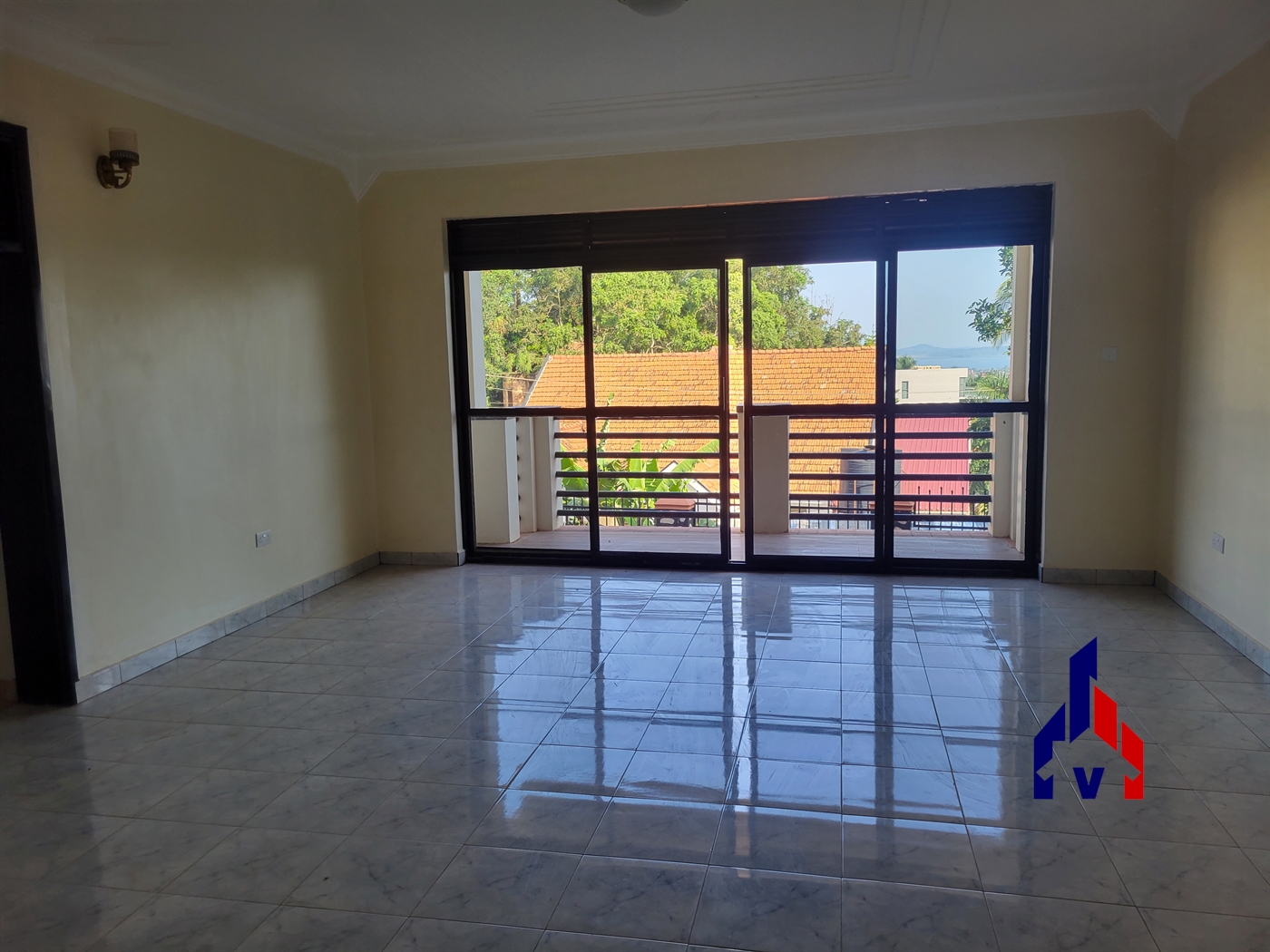 Villa for rent in Muyenga Kampala