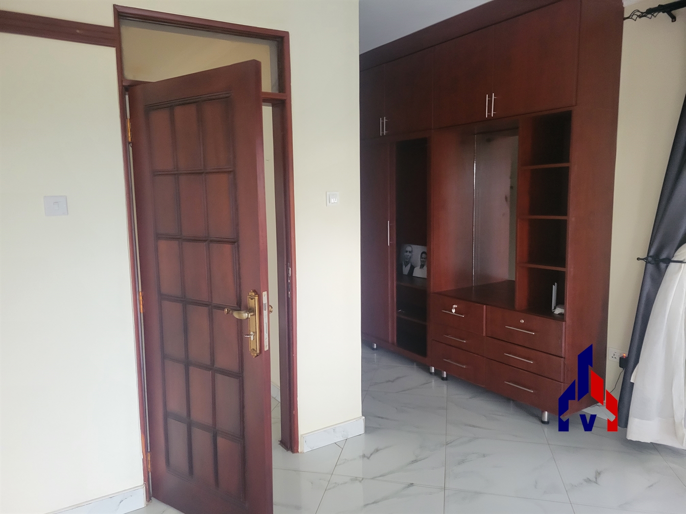 Storeyed house for rent in Muyenga Kampala