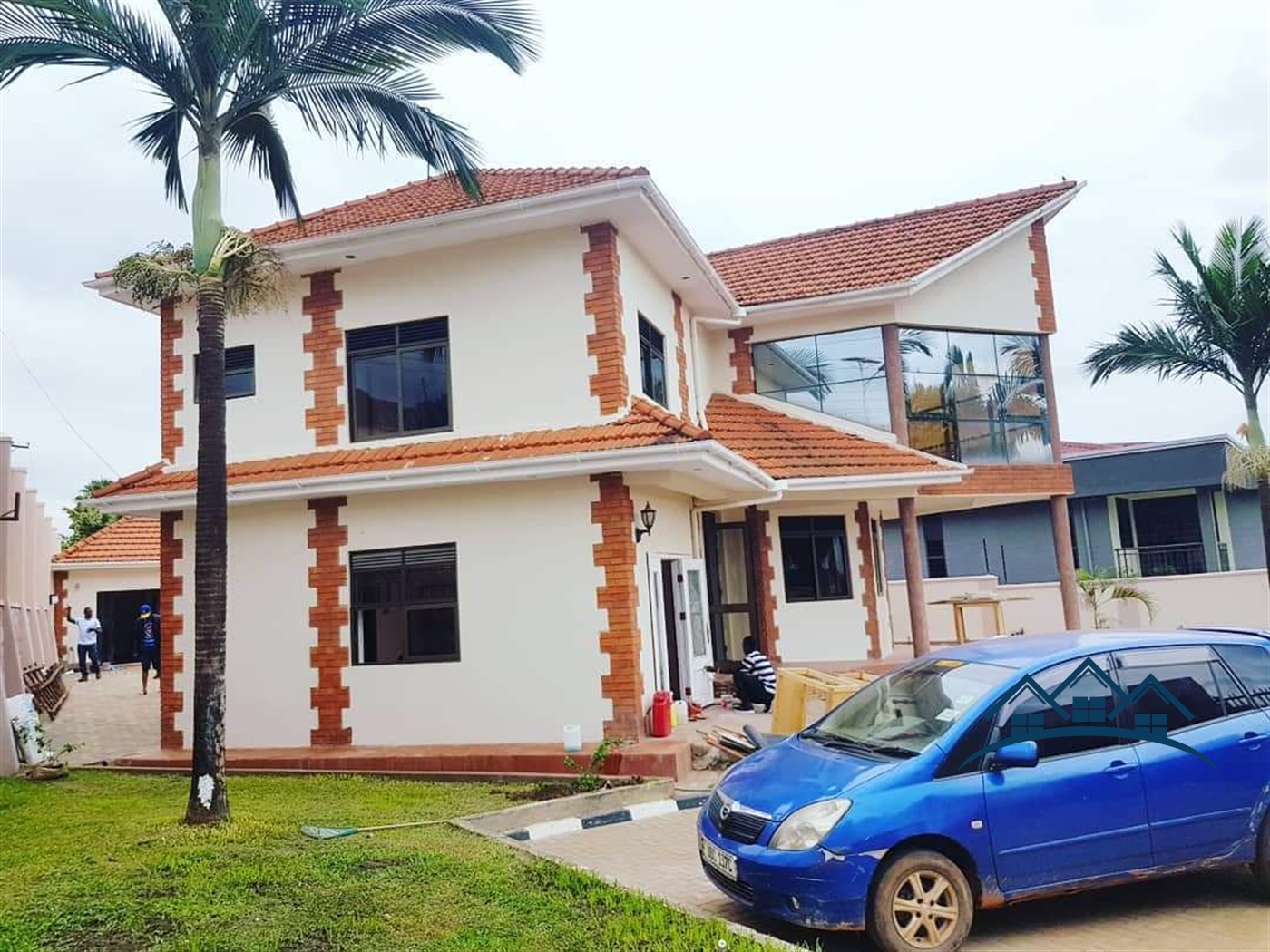 Storeyed house for rent in Muyenga Kampala