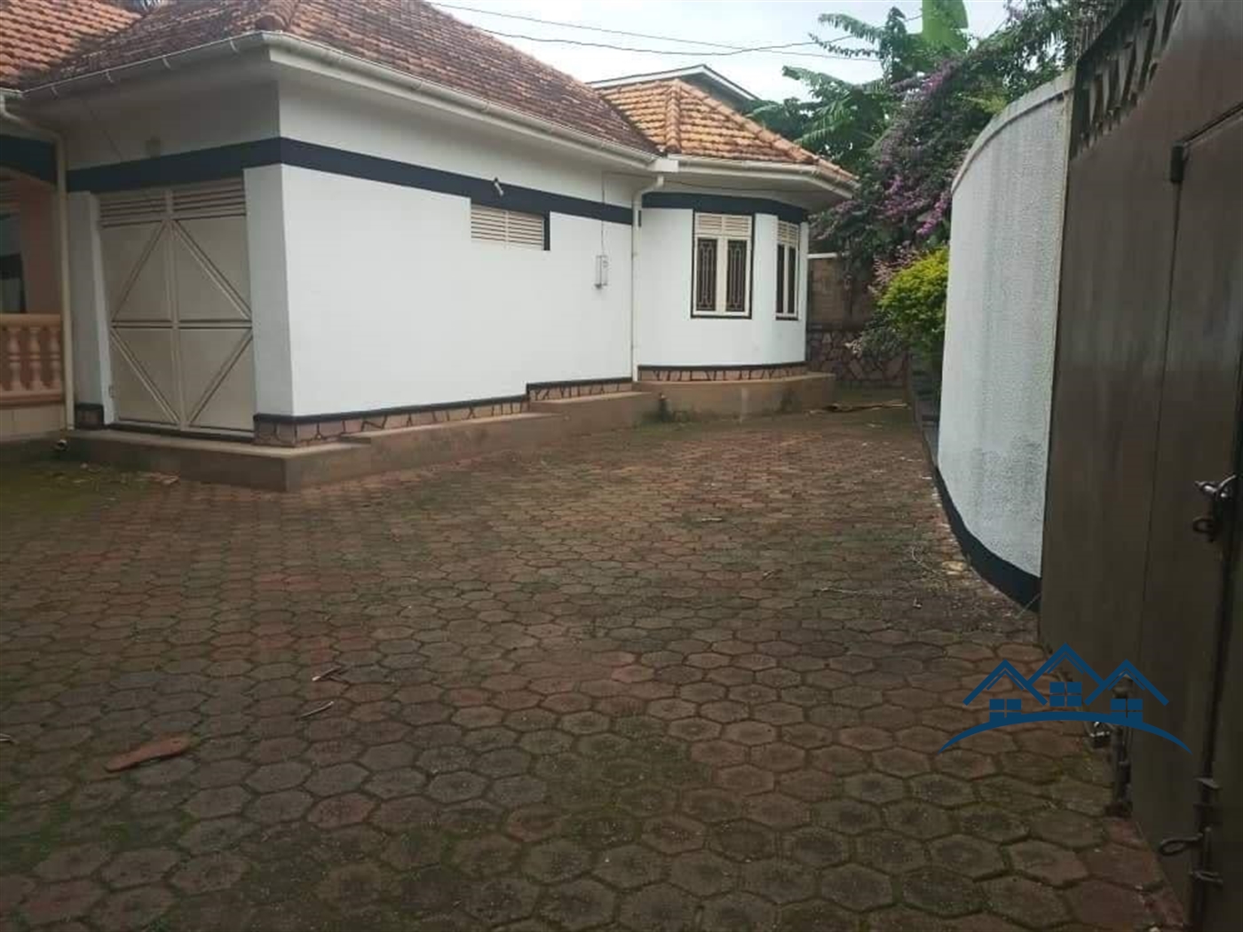 Bungalow for sale in Muyenga Kampala