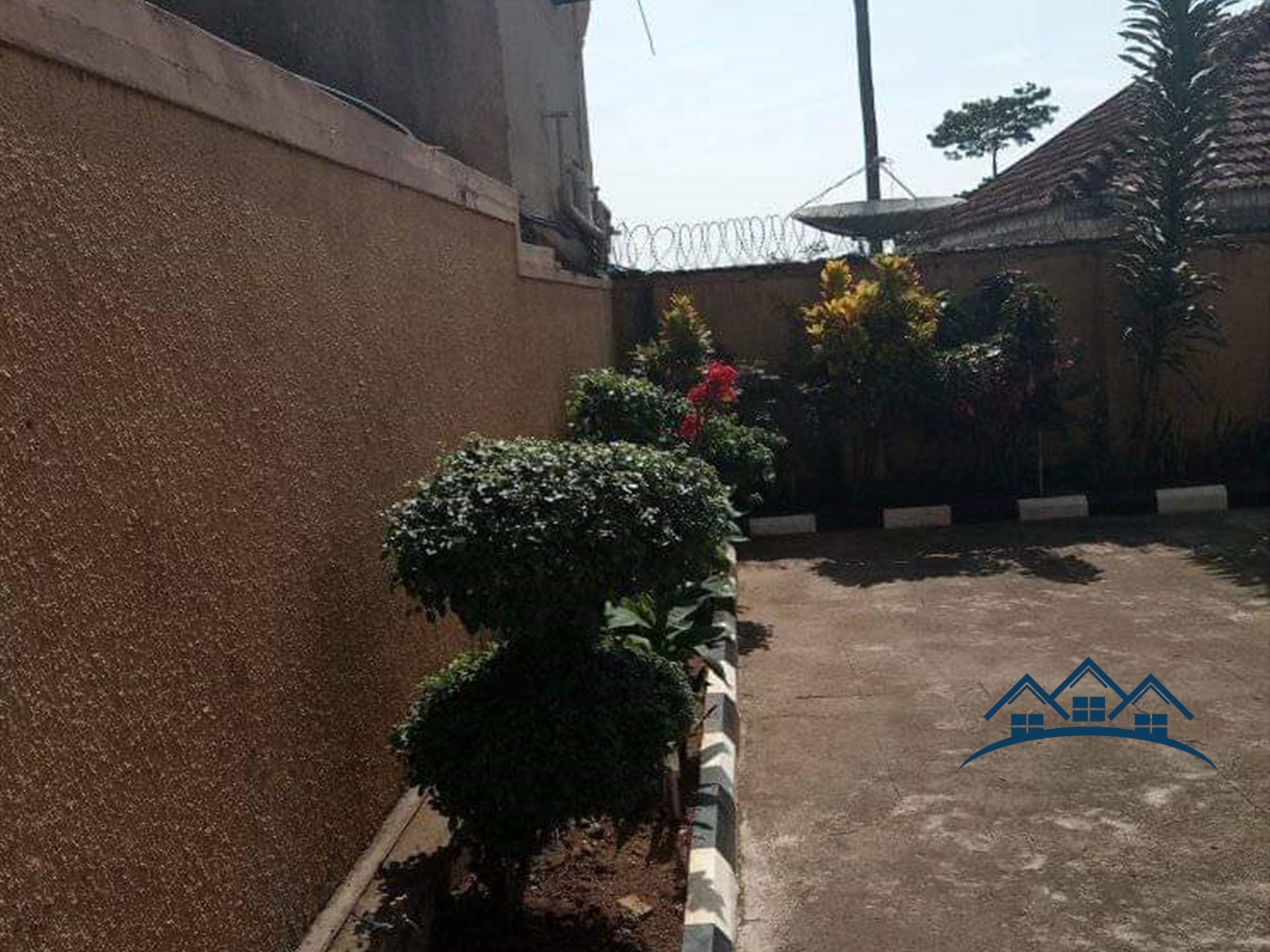 Bungalow for sale in Munyonyo Kampala