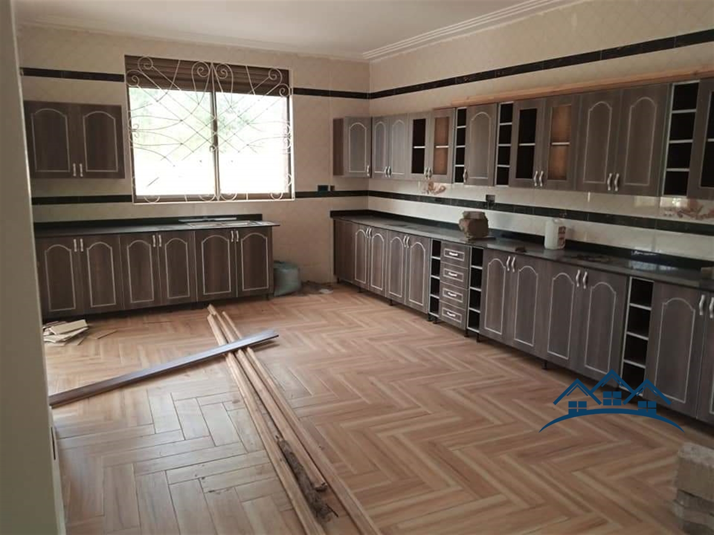 Storeyed house for sale in Kiwaatule Wakiso