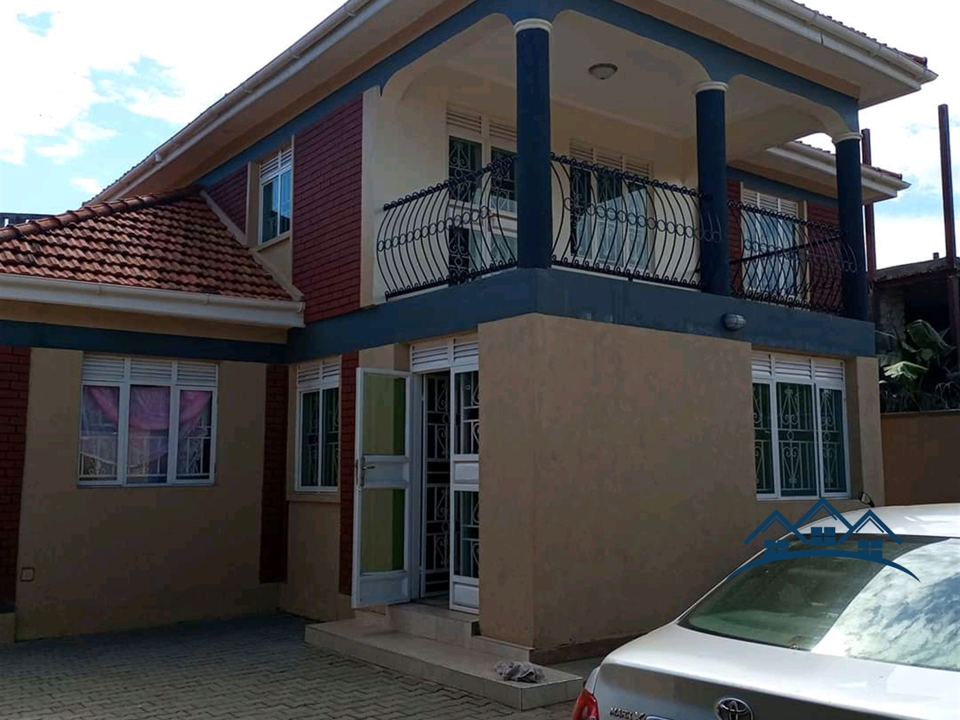 Storeyed house for sale in Munyonyo Kampala