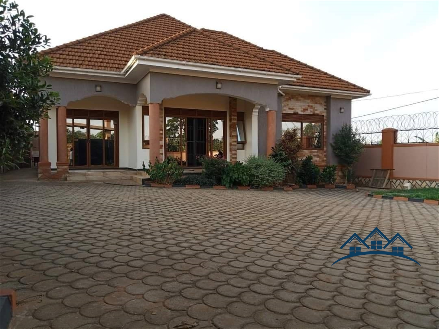 Storeyed house for sale in Kira Wakiso