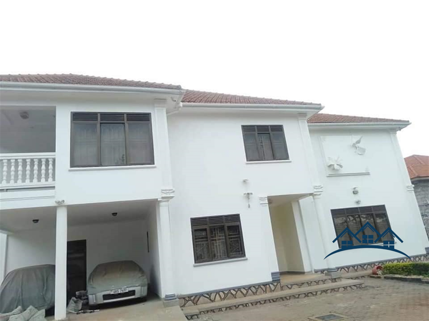 Storeyed house for sale in Bwebajja Wakiso