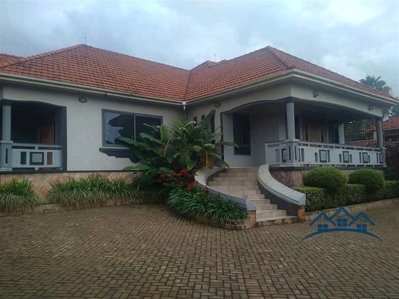 Bungalow for sale in Kiwaatule Kampala