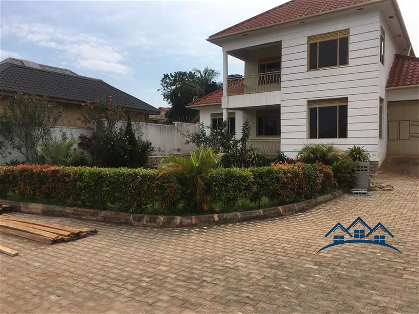 Storeyed house for sale in Seguku Kampala