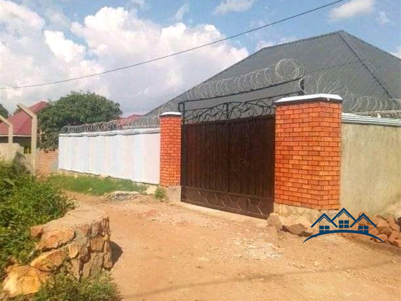 Semi Detached for rent in Kumbuzi Wakiso