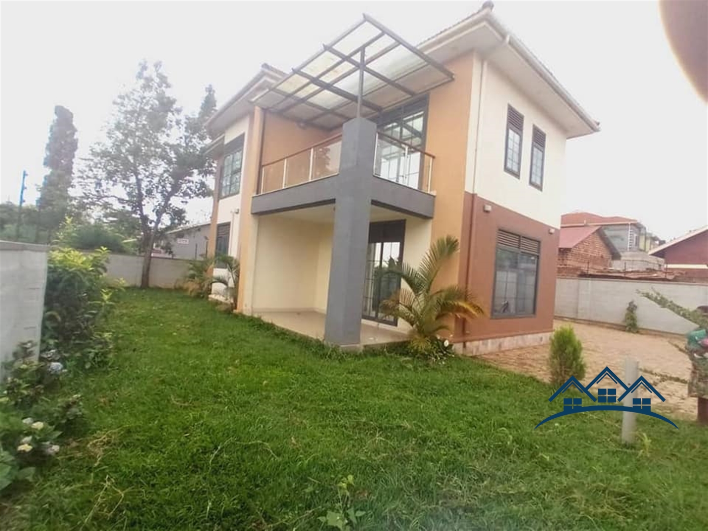 Storeyed house for sale in Kiwaatule Wakiso