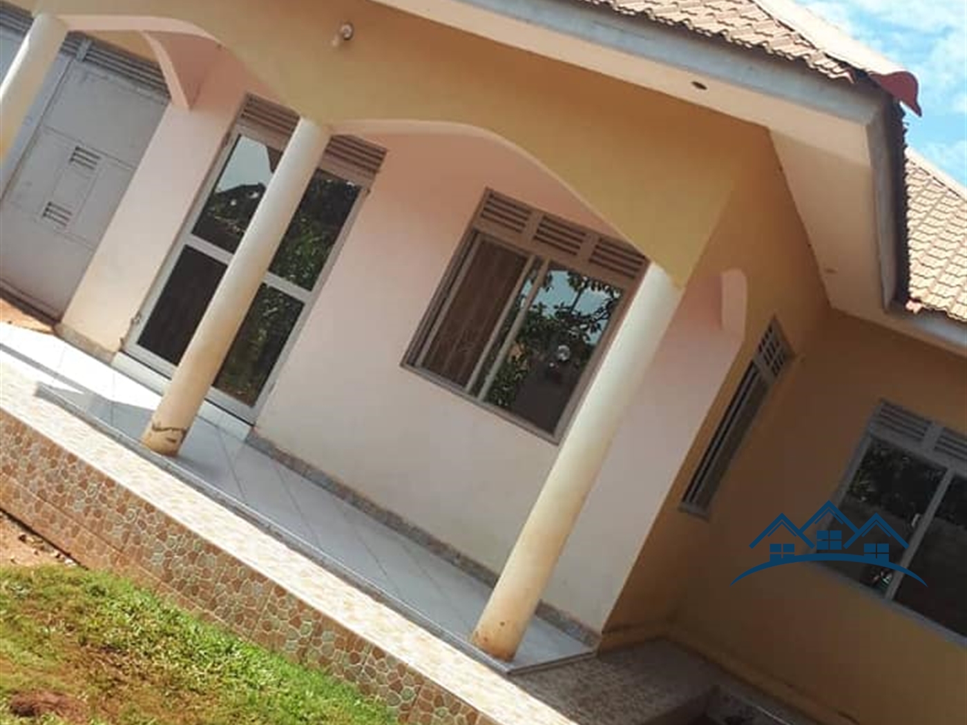 Bungalow for sale in Buzzi Kampala