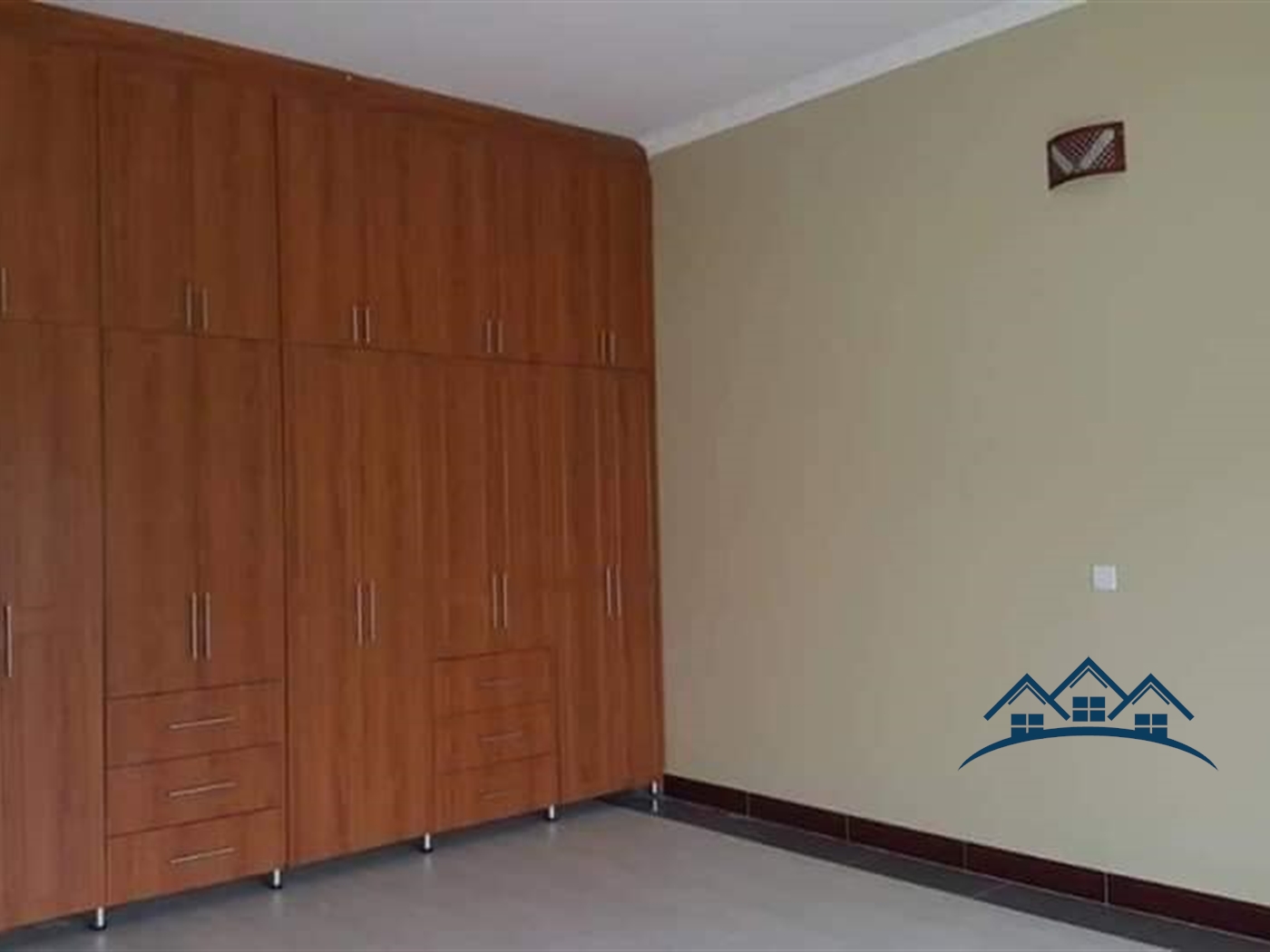 Bungalow for sale in Kitende Wakiso