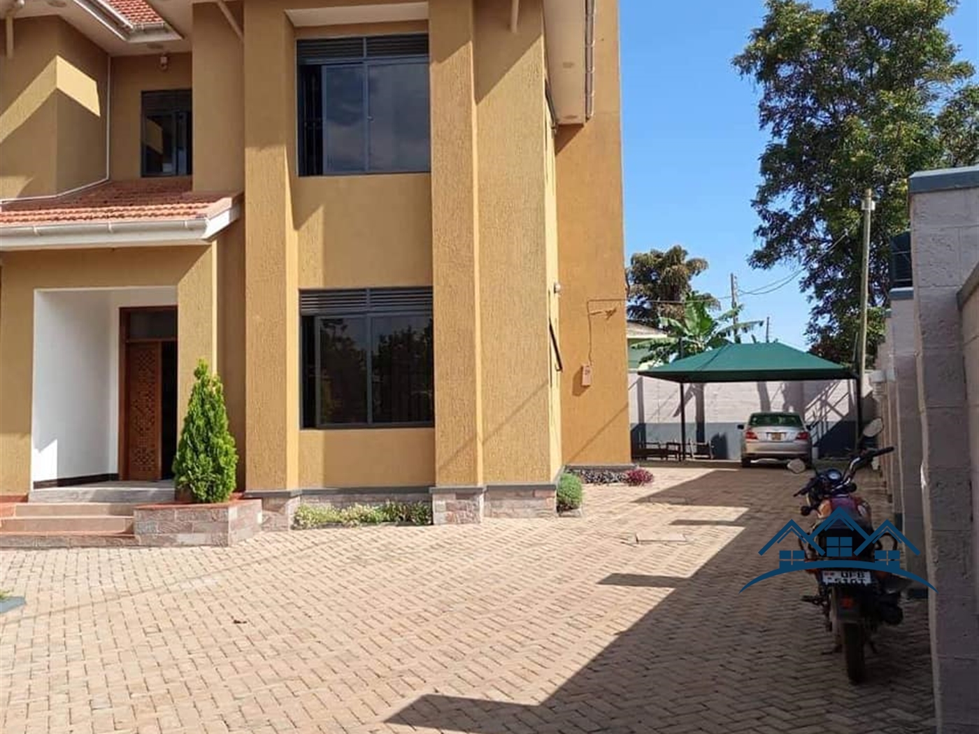 Storeyed house for sale in Bbunga Wakiso