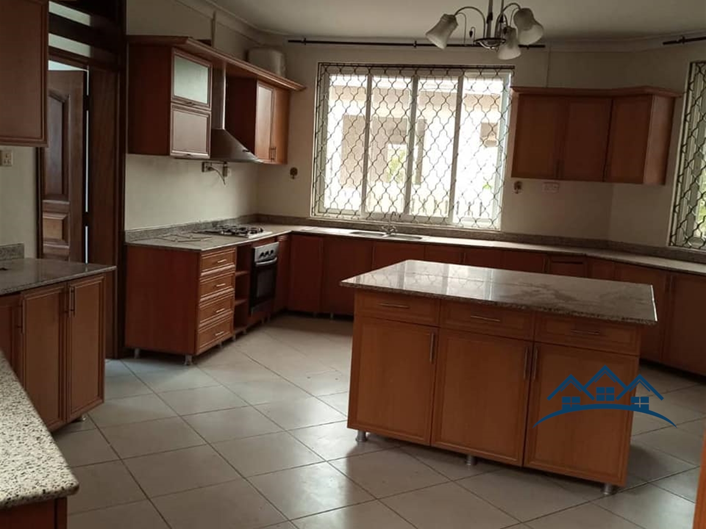 Storeyed house for sale in Munyonyo Kampala