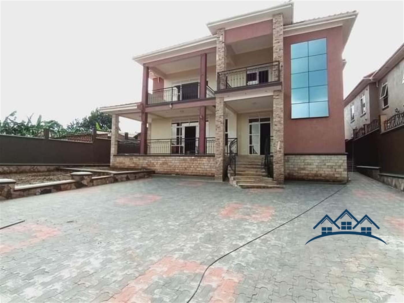 Storeyed house for sale in Kyanja Wakiso