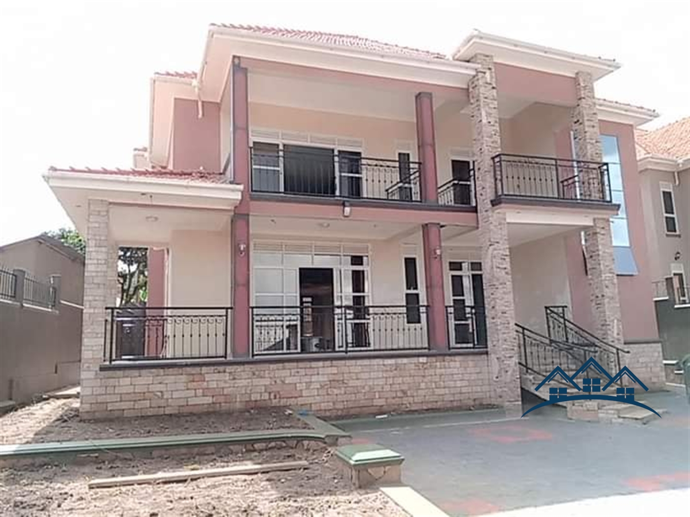 Storeyed house for sale in Kyanja Wakiso