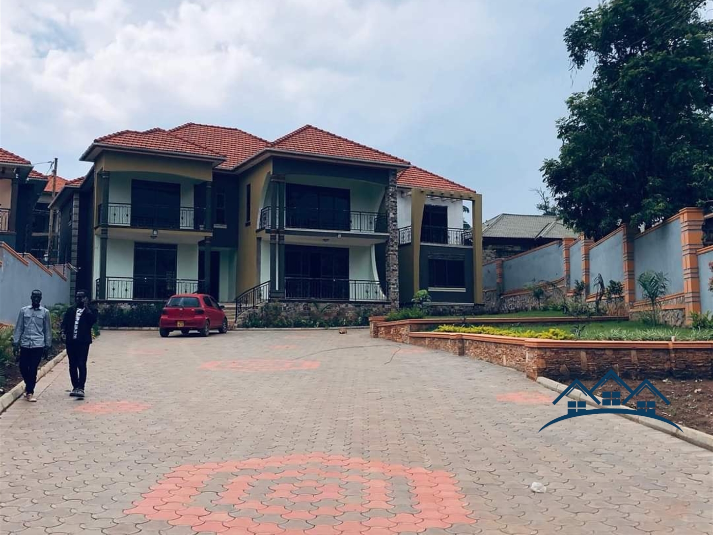 Storeyed house for sale in Kiwaatule Wakiso