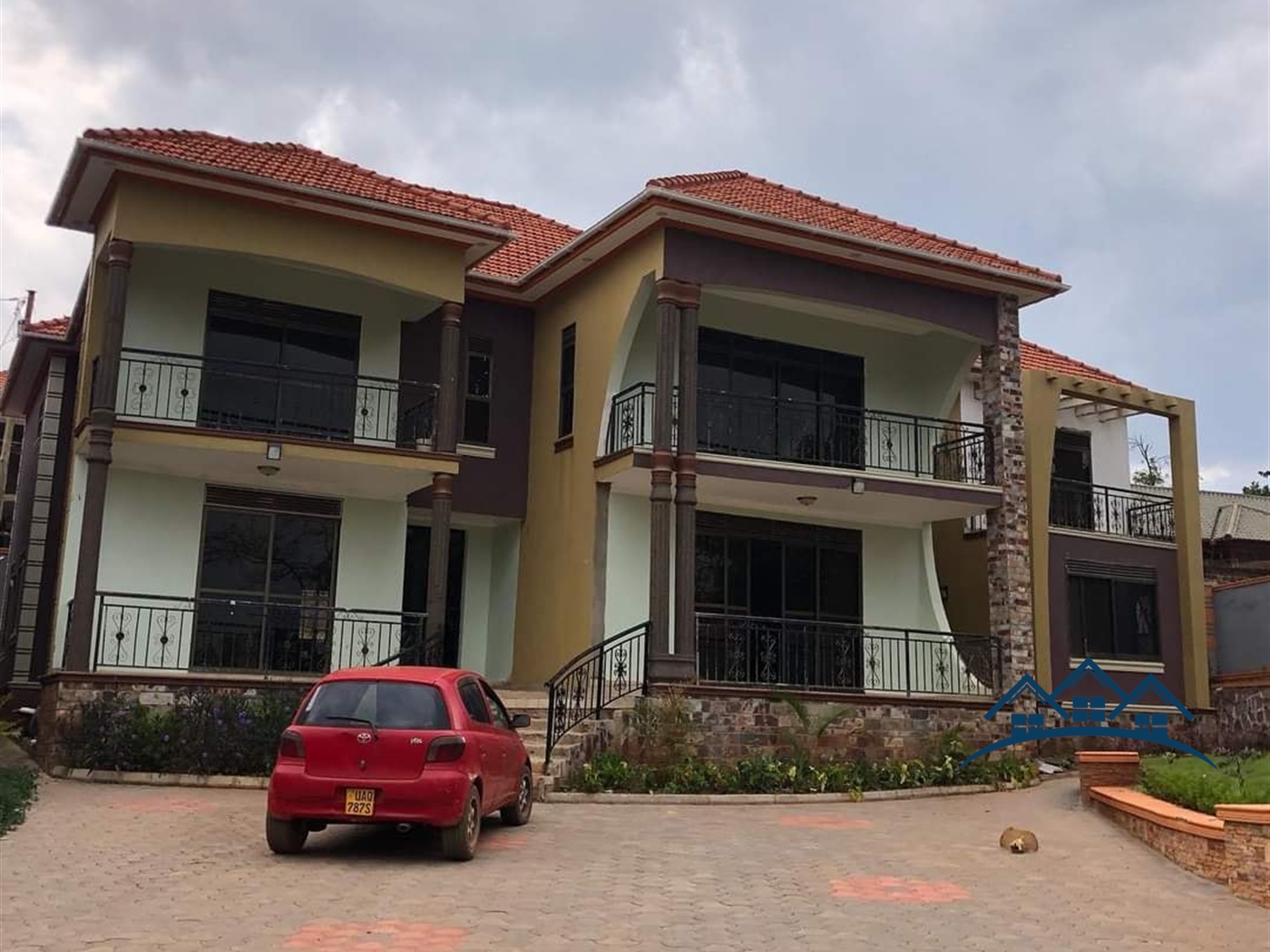 Storeyed house for sale in Kiwaatule Wakiso