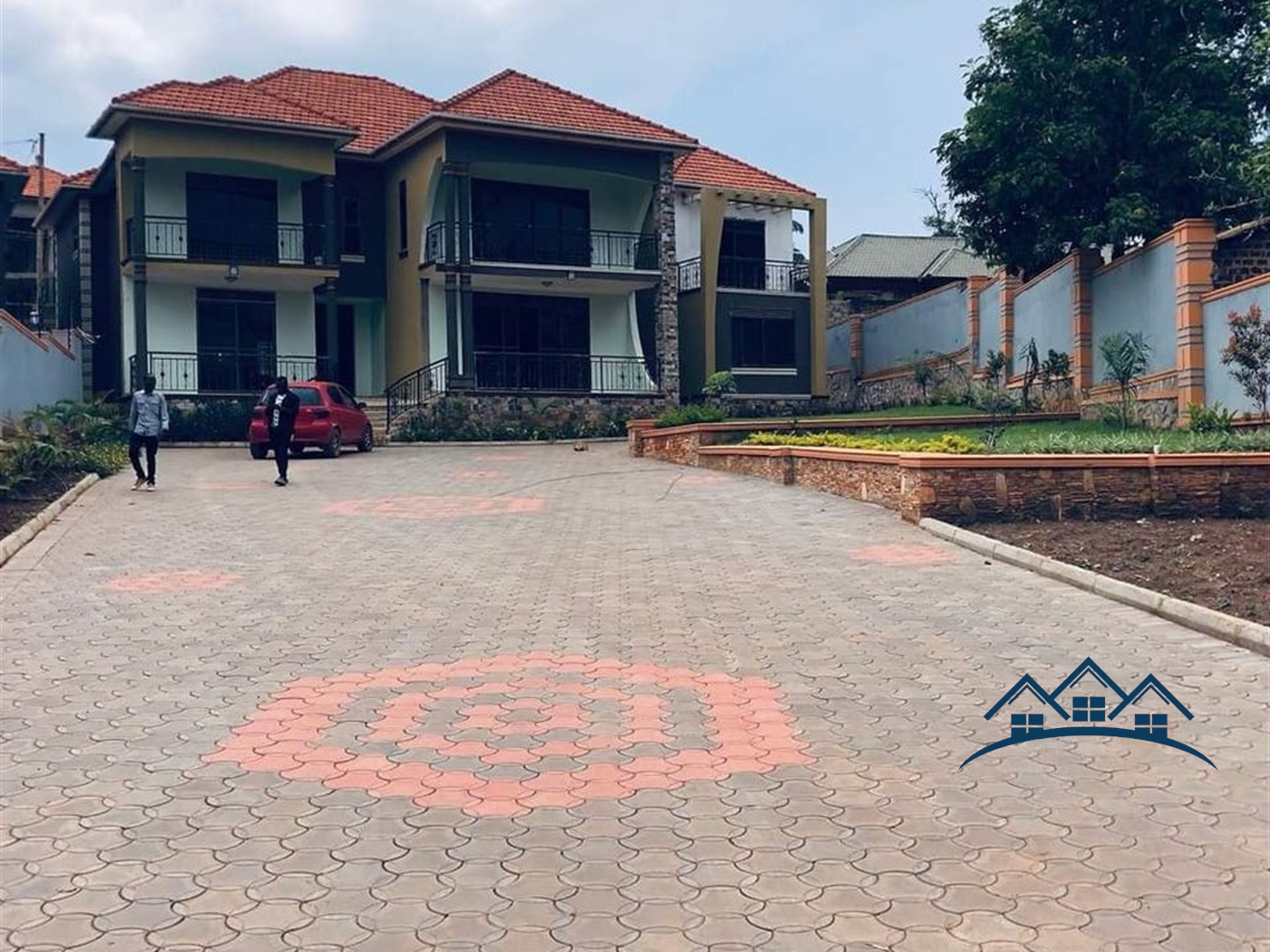 Storeyed house for sale in Kiwaatule Wakiso