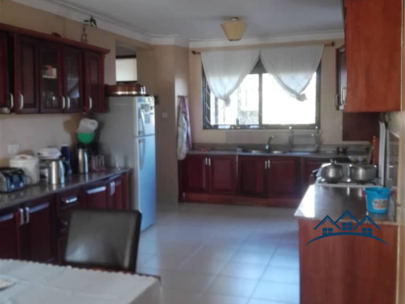 Bungalow for sale in Katabi Kampala