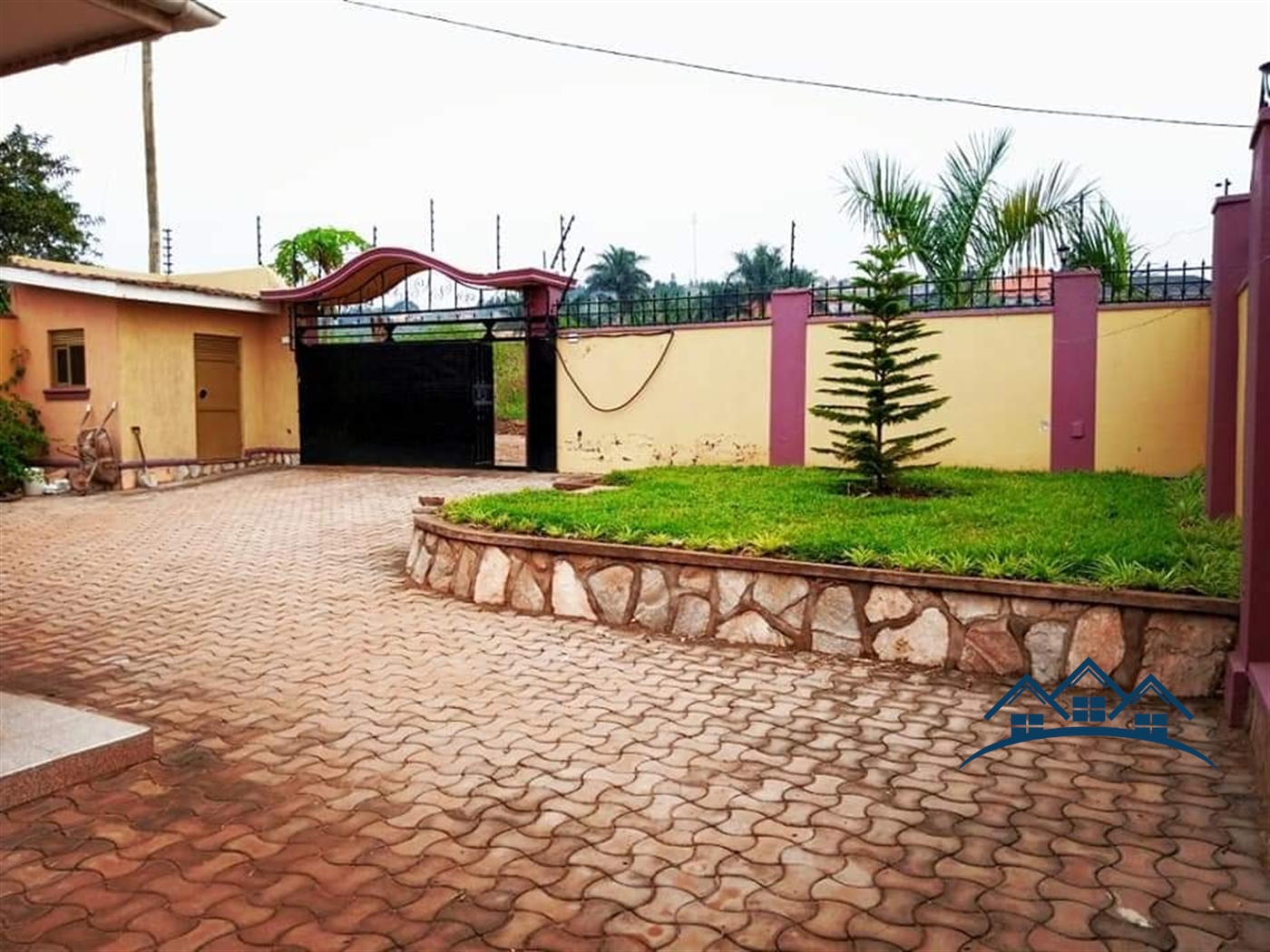 Bungalow for sale in Nabusugwe Wakiso