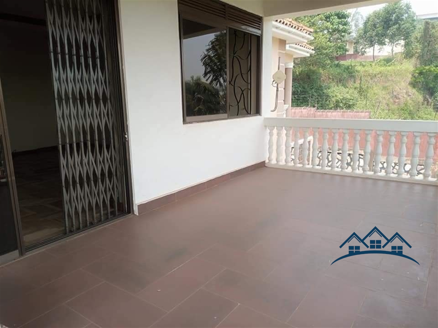 Storeyed house for rent in Kololo Kampala