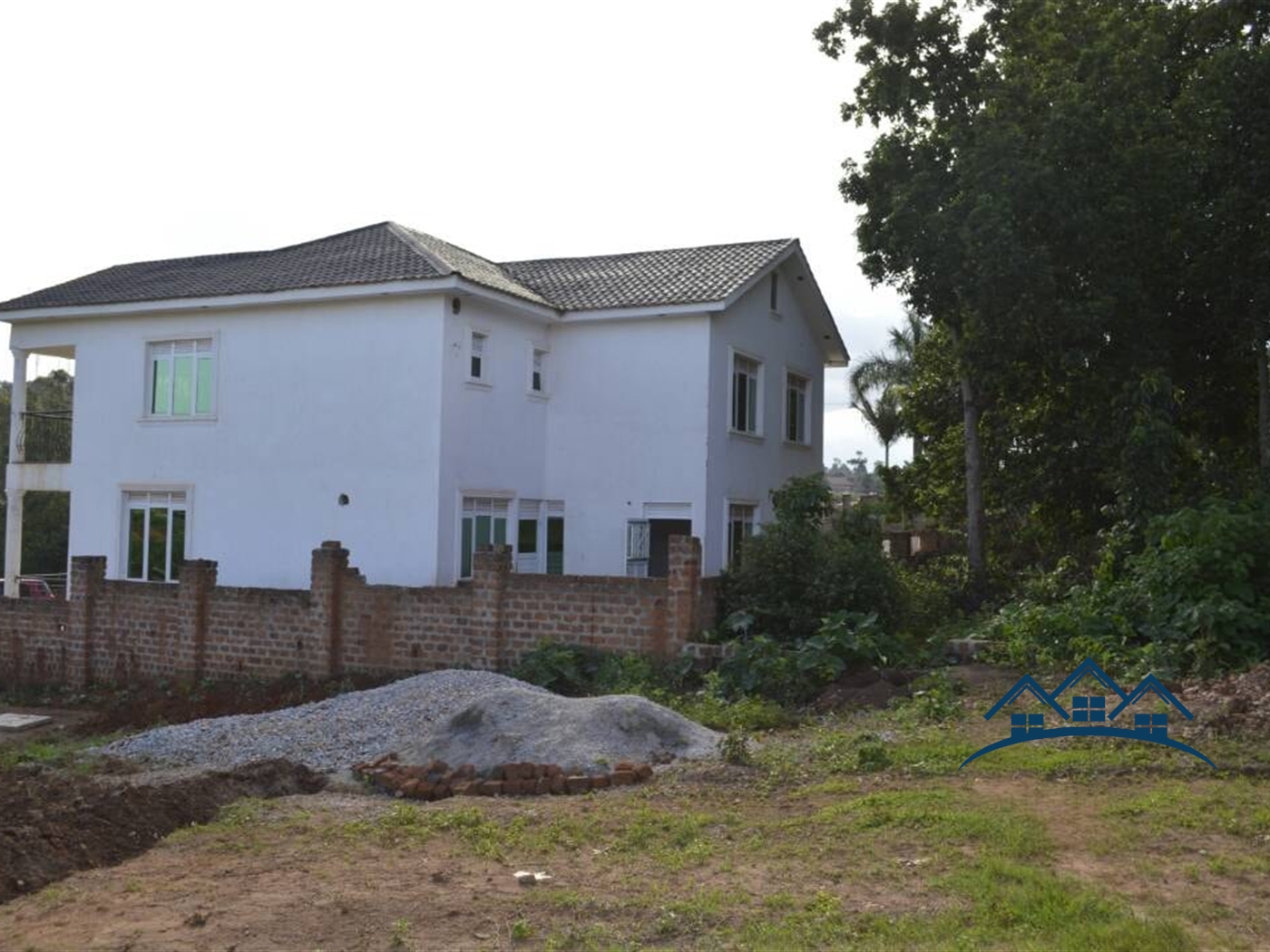 Storeyed house for sale in Kungu Wakiso