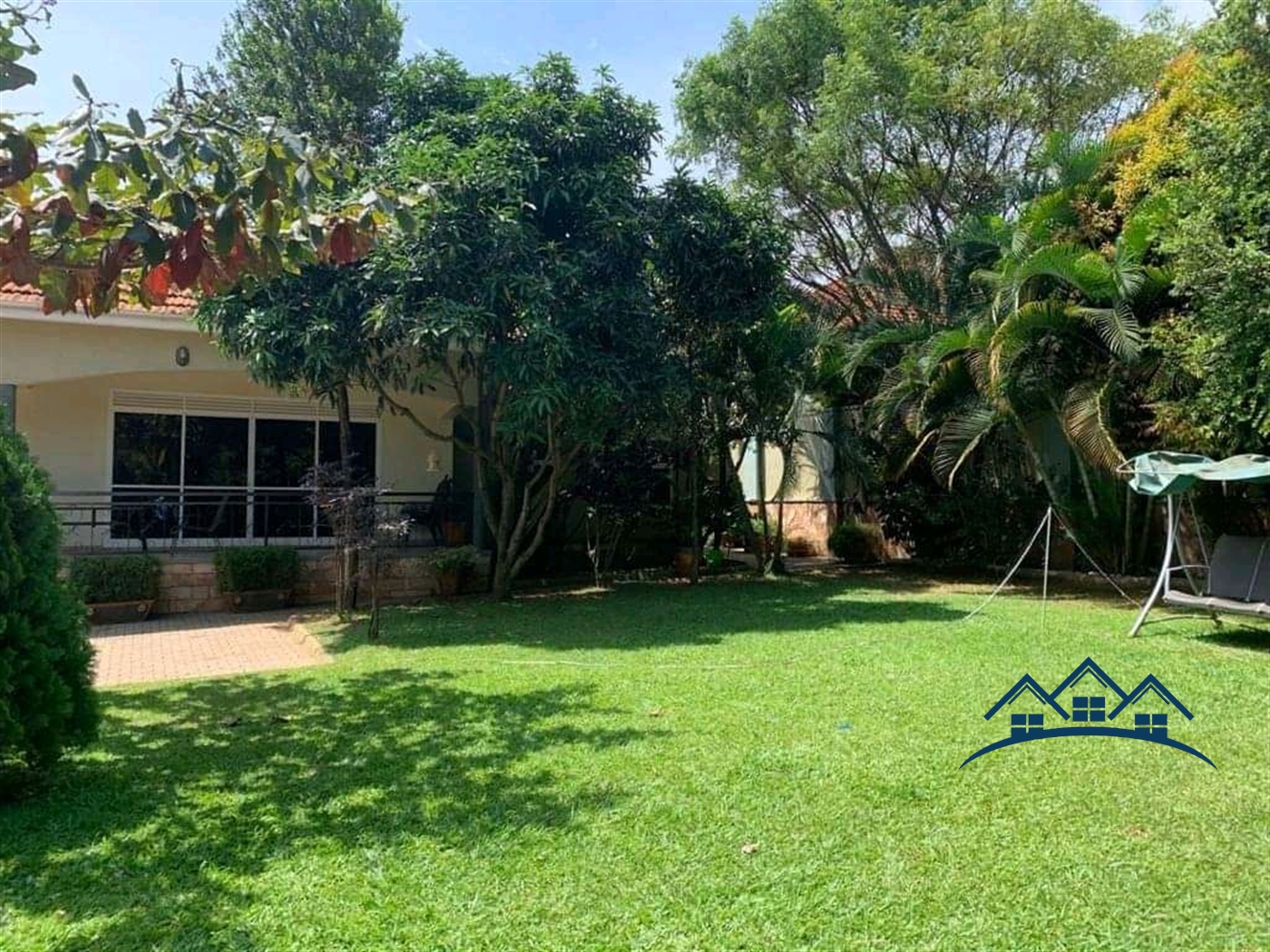 Bungalow for sale in Kiwaatule Kampala