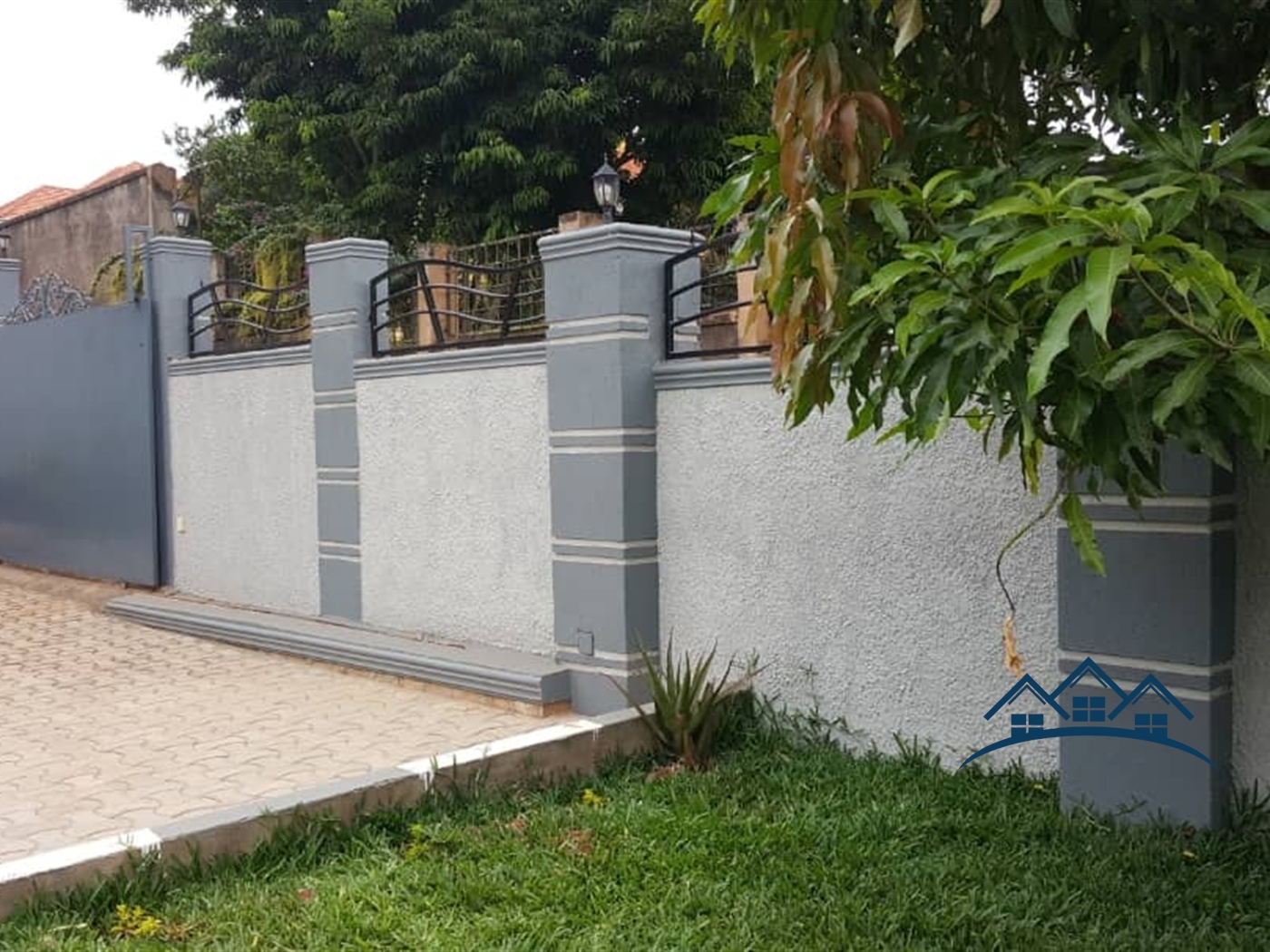 Bungalow for sale in Kitende Wakiso