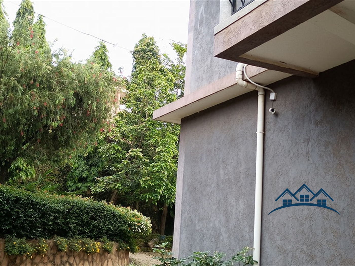 Storeyed house for sale in Zana Wakiso