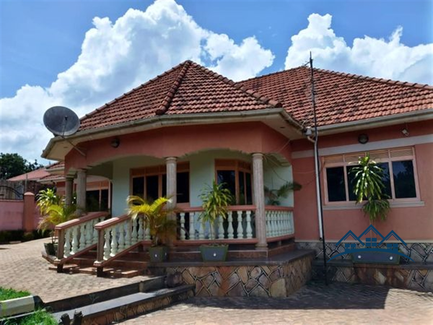 Bungalow for sale in Buto Wakiso
