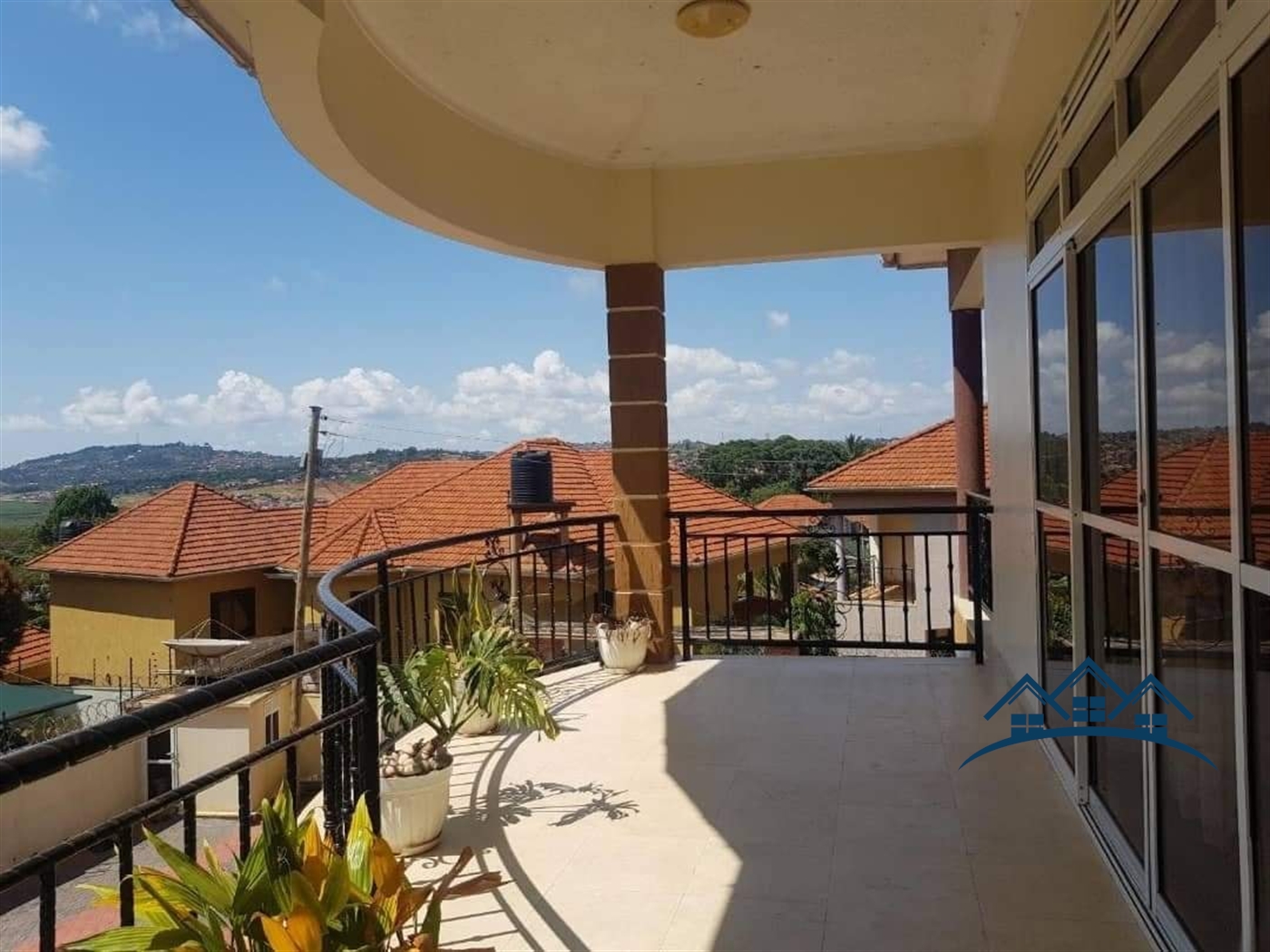 Storeyed house for sale in Munyonyo Kampala