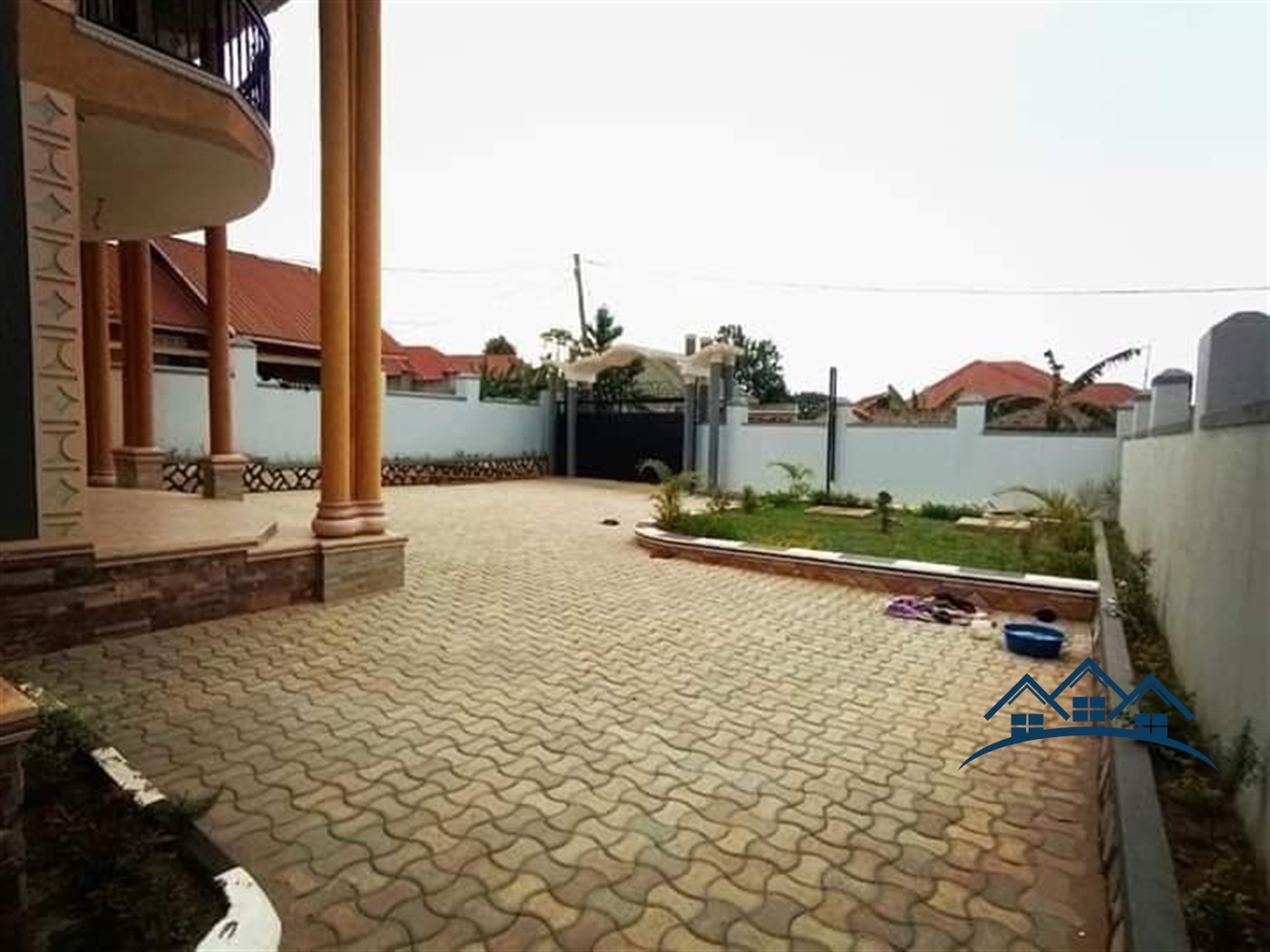 Storeyed house for sale in Tula Wakiso