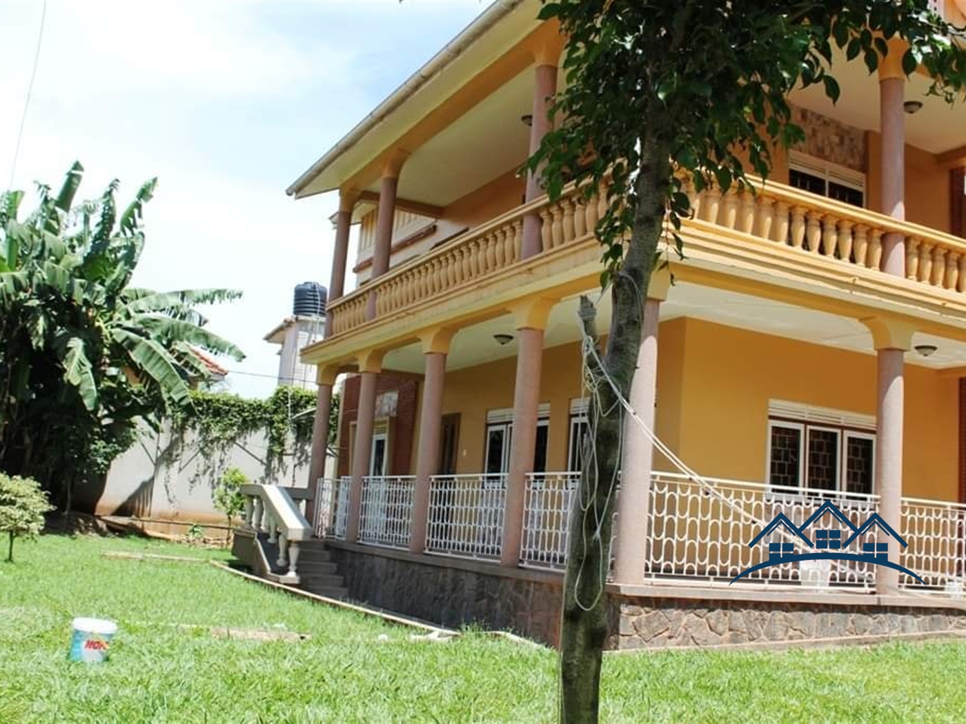 Storeyed house for sale in Kizungu Wakiso