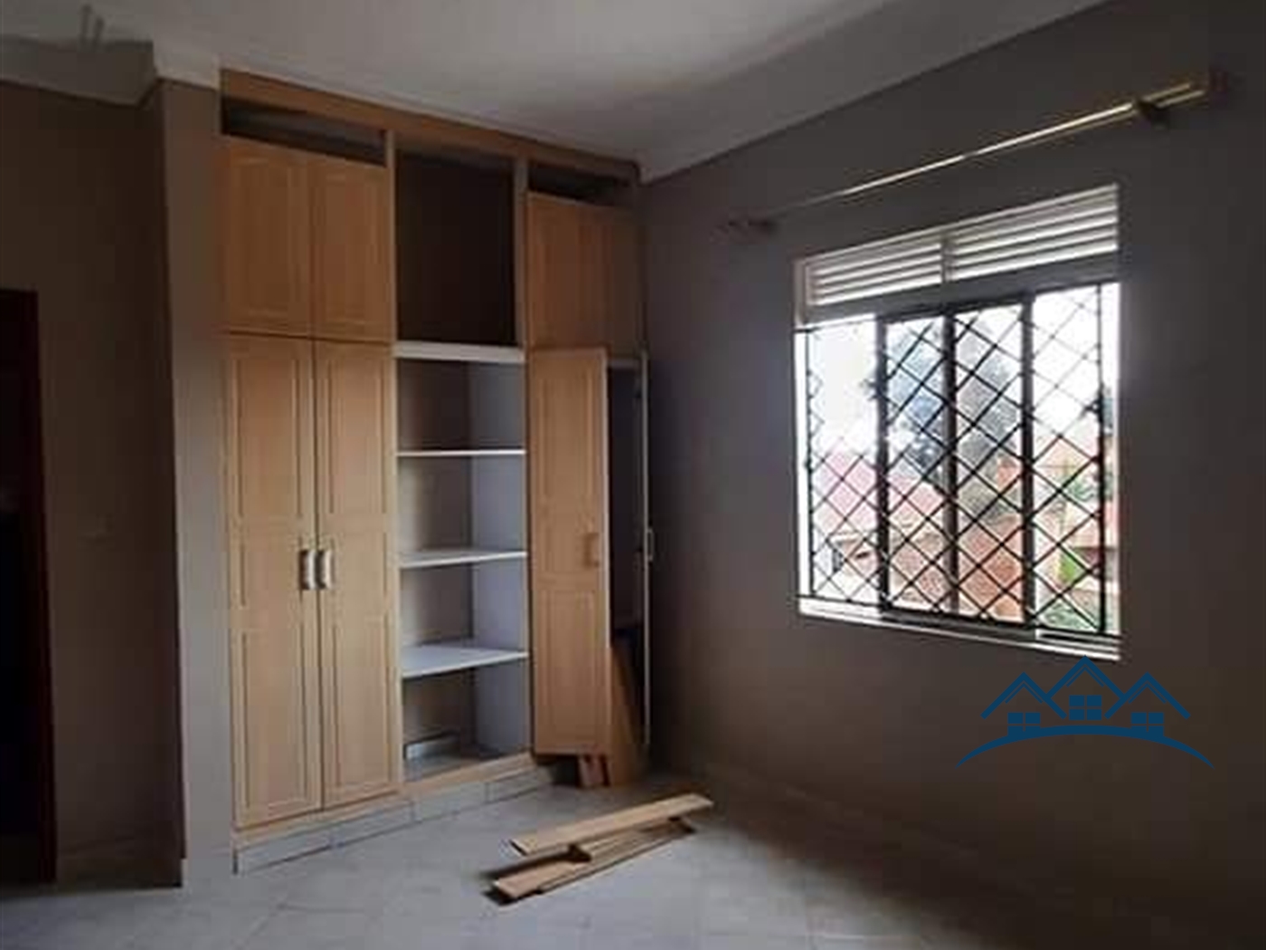 Storeyed house for sale in Kizungu Wakiso