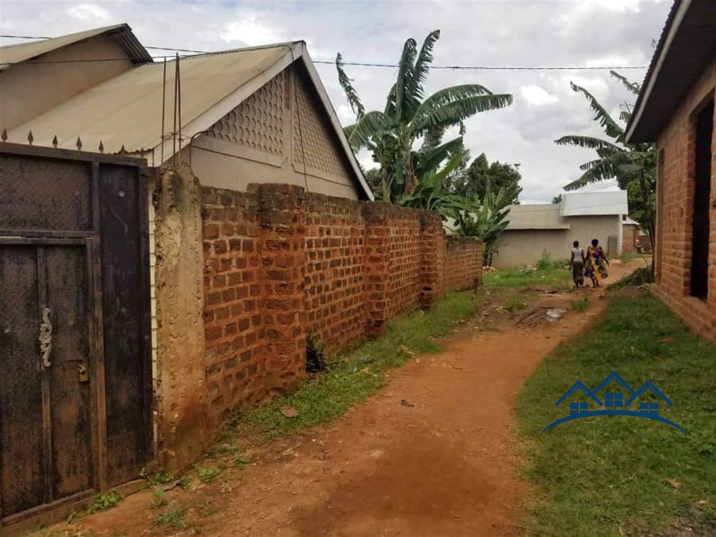 Bungalow for sale in Kirinyabigo Wakiso