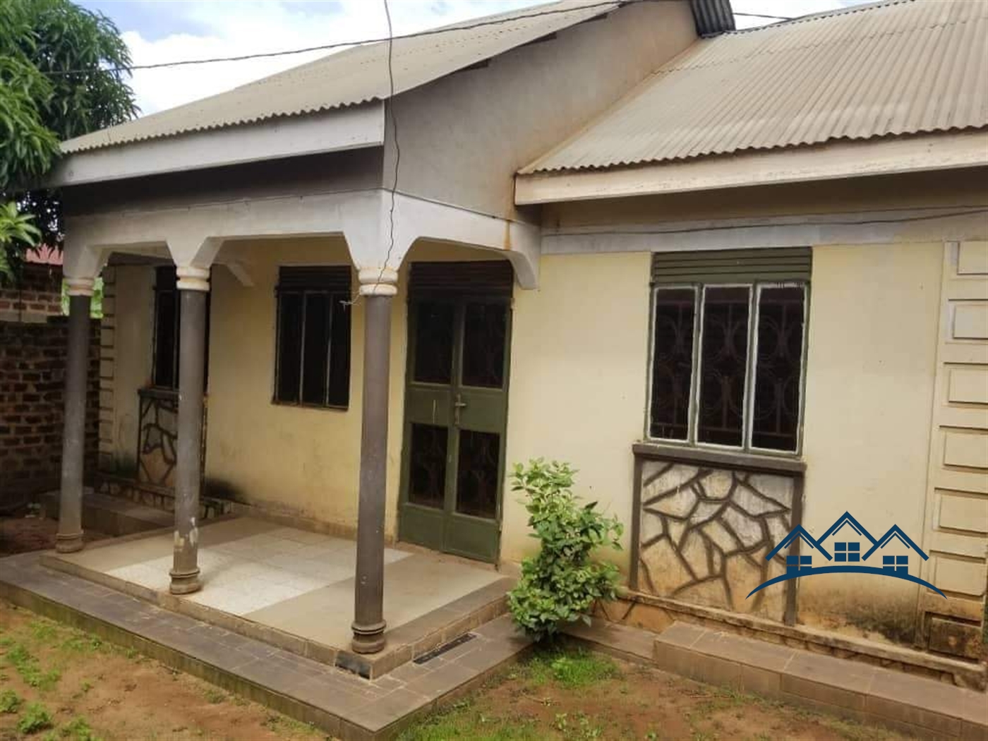 Bungalow for sale in Kirinyabigo Wakiso